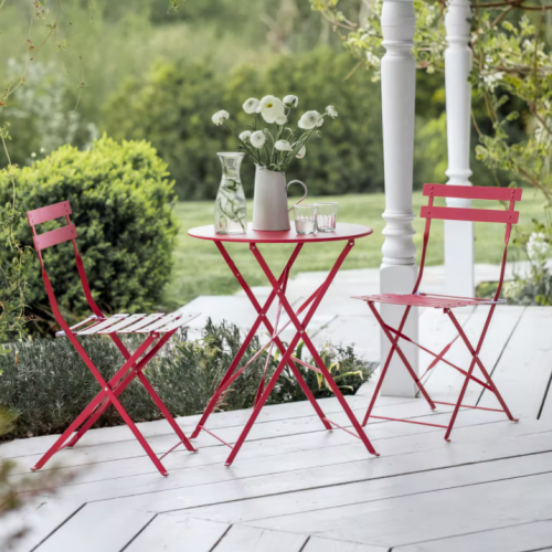 Round Bistro Set Table & 2 Chairs in Pomegranate