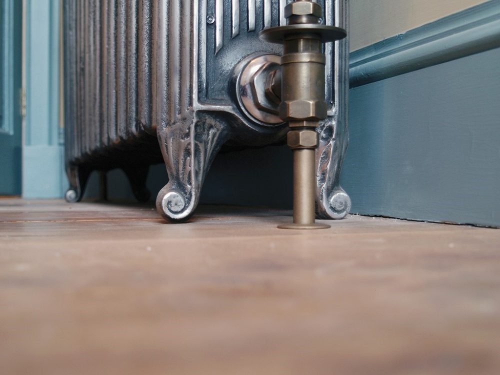 Ornate Churchill Cast Iron Radiator 670