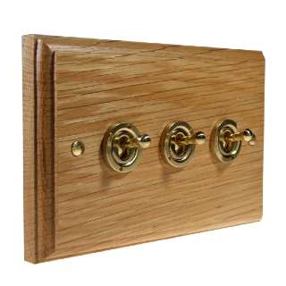 Wood 3 Gang 2Way 10Amp Toggle Switch in Solid Oak